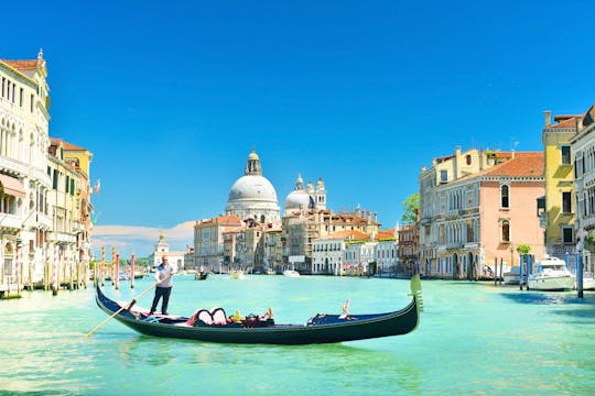 Rialto Market and Secret Venice tour with cicchetti and wine