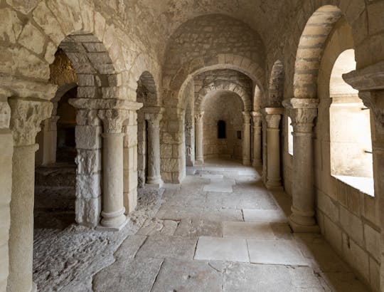 Abbaye De Montmajour