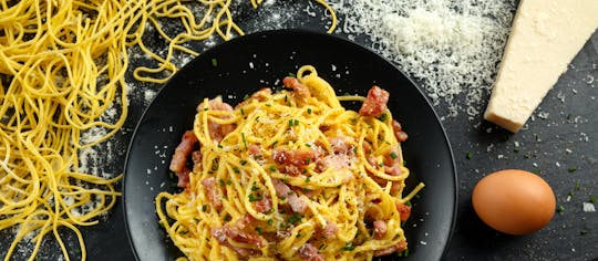 Pasta and tiramisù cooking class in Rome