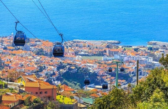 CABLE CAR & RELAXING VIEWS