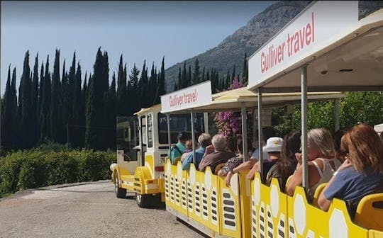 SCENIC WINE TRAIN IN KONAVLE VALLEY